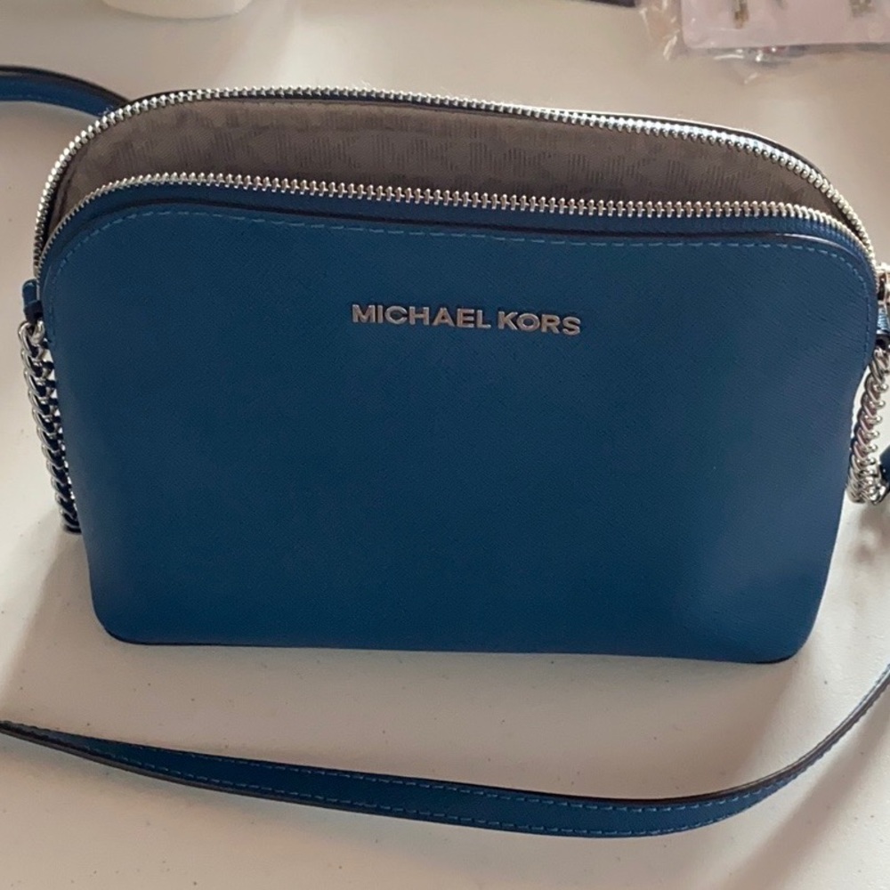 Michael Kors Crossbody